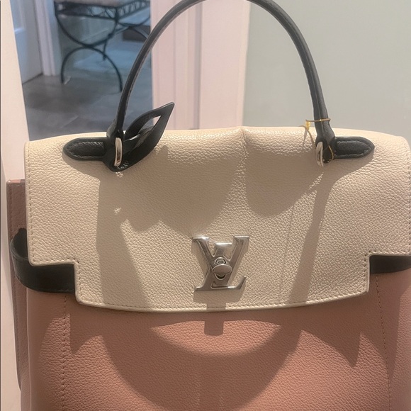 Louis Vuitton Pink and Cream Shoulder Bag - Picture 1 of 10